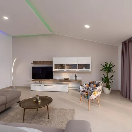 Modern Matuzzi By Istrabook *