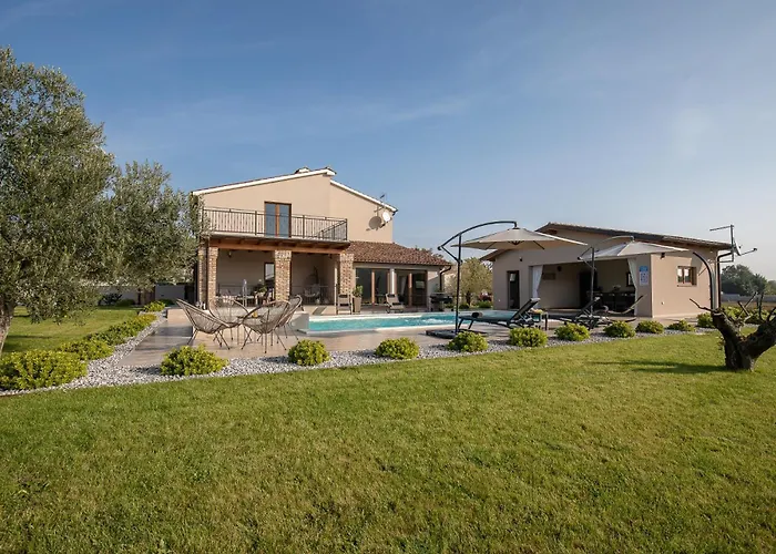 Modern Matuzzi By Istrabook * Loborika