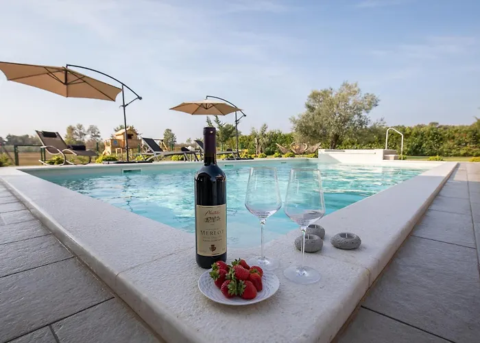 Modern Matuzzi By Istrabook Loborika