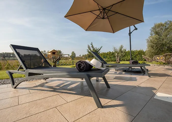 Villa Modern Matuzzi By Istrabook Loborika