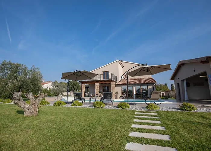 Modern Matuzzi By Istrabook Villa Loborika