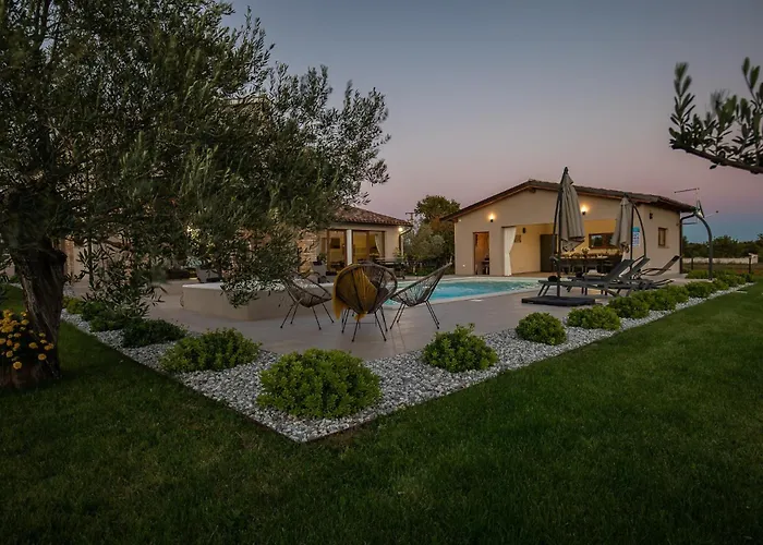 Modern Matuzzi By Istrabook Loborika