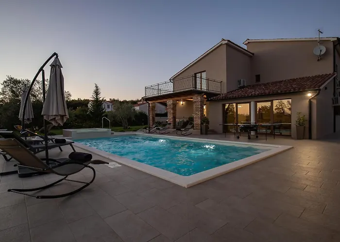 Modern Matuzzi By Istrabook *