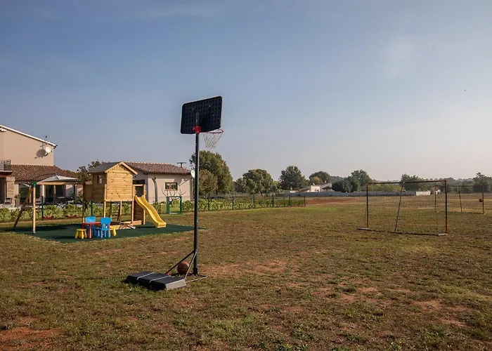 Modern Matuzzi By Istrabook 빌라 *