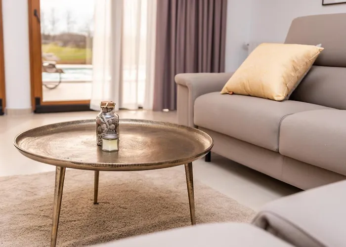 Villa Modern Matuzzi By Istrabook