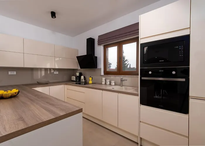 Modern Matuzzi By Istrabook * Loborika