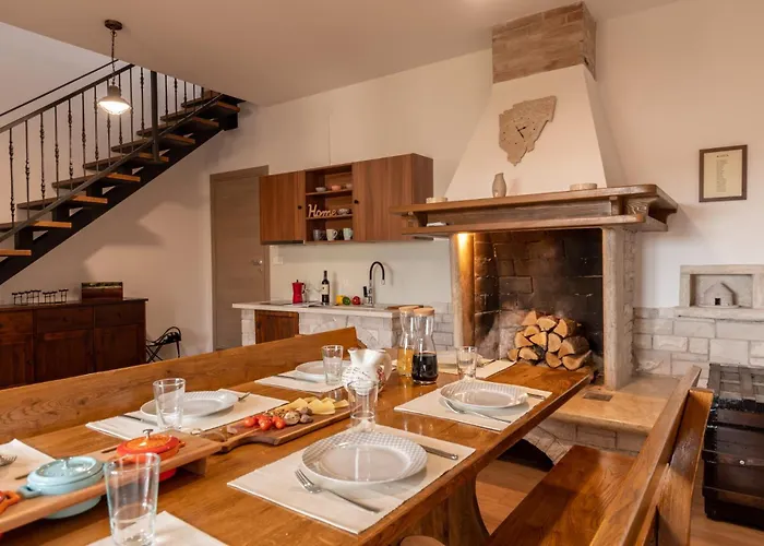 Modern Matuzzi By Istrabook Villa