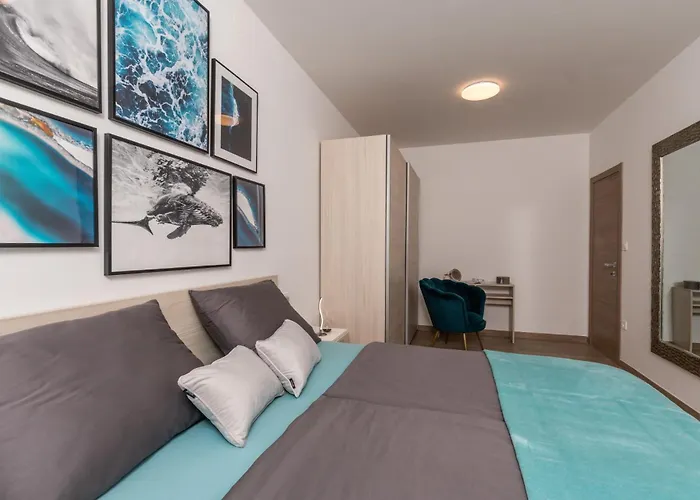 Villa Modern Matuzzi By Istrabook