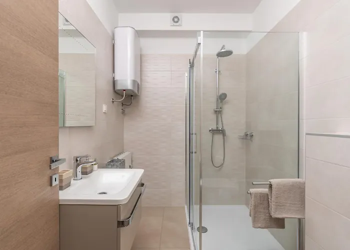 Modern Matuzzi By Istrabook * Loborika