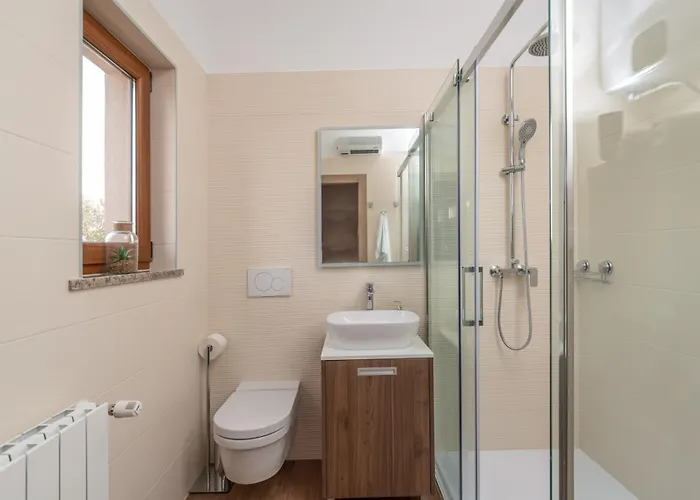 Villa Modern Matuzzi By Istrabook *